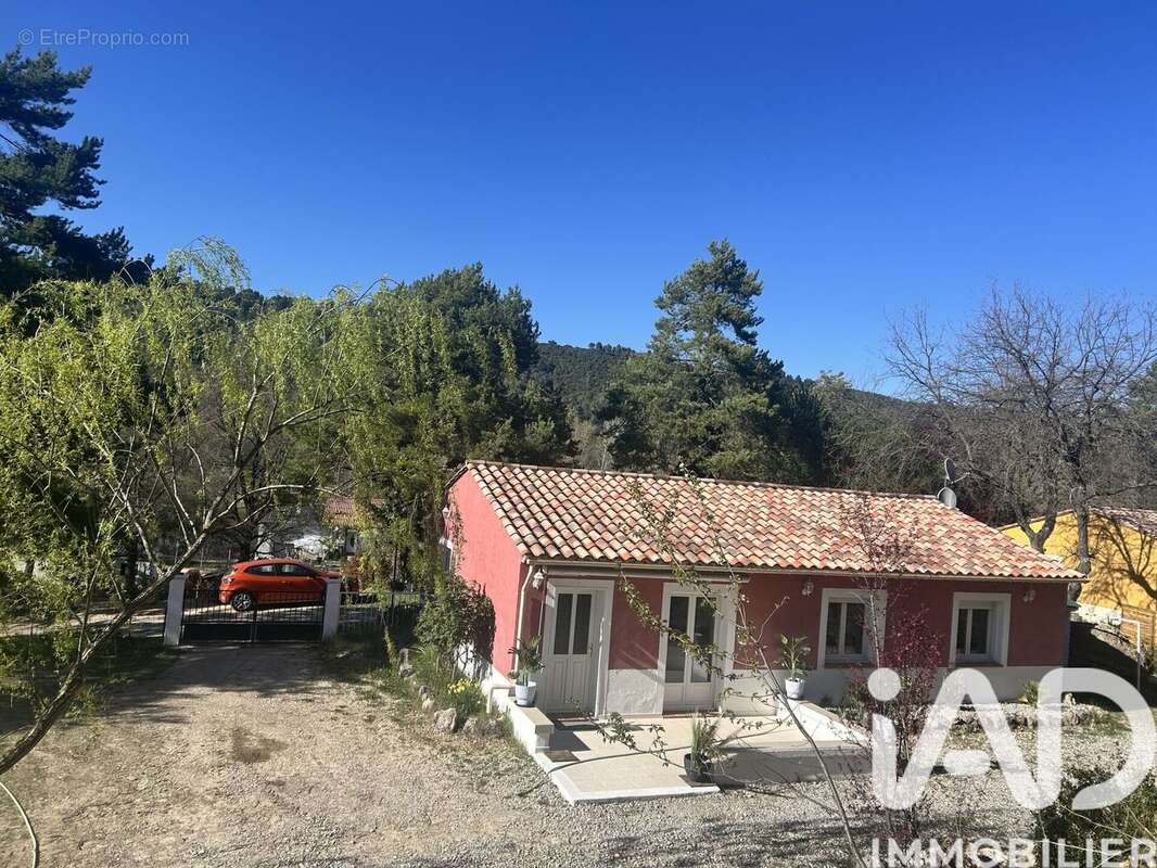 Maison 89 m² à Saint-Martin-De-Bromes  - photo 2