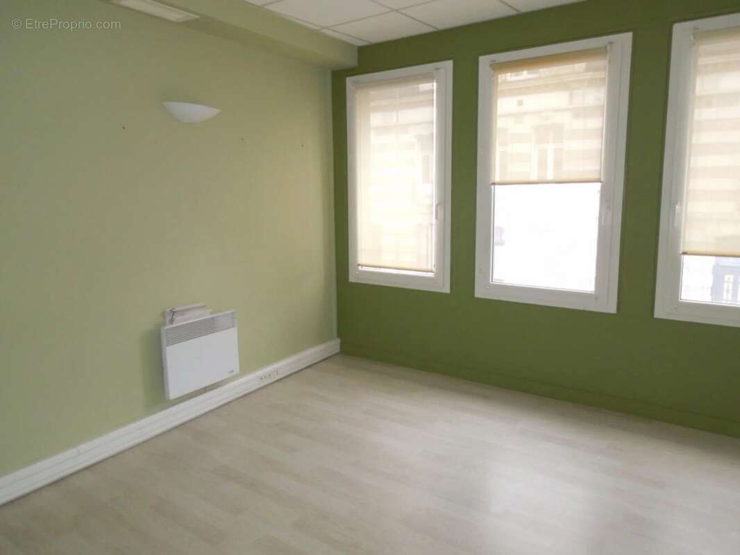 Commerce 182 m² à Troyes  - photo 4