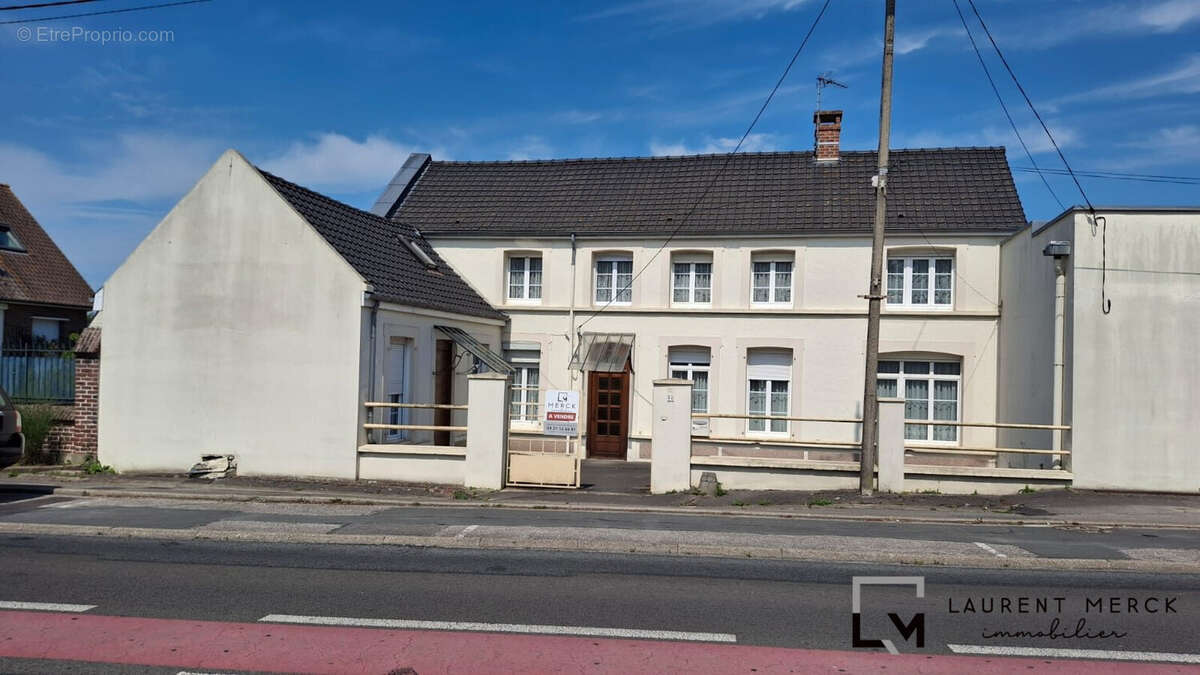 Maison à SAINT-MARTIN-AU-LAERT
