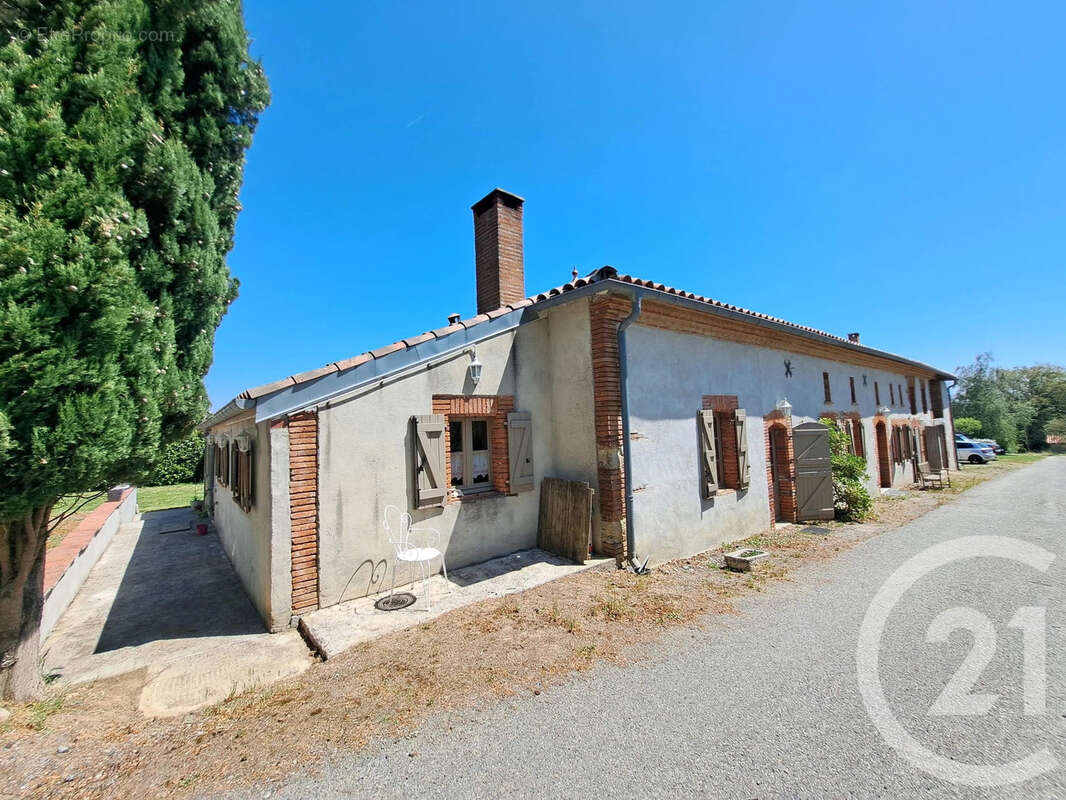 Maison à CARBONNE
