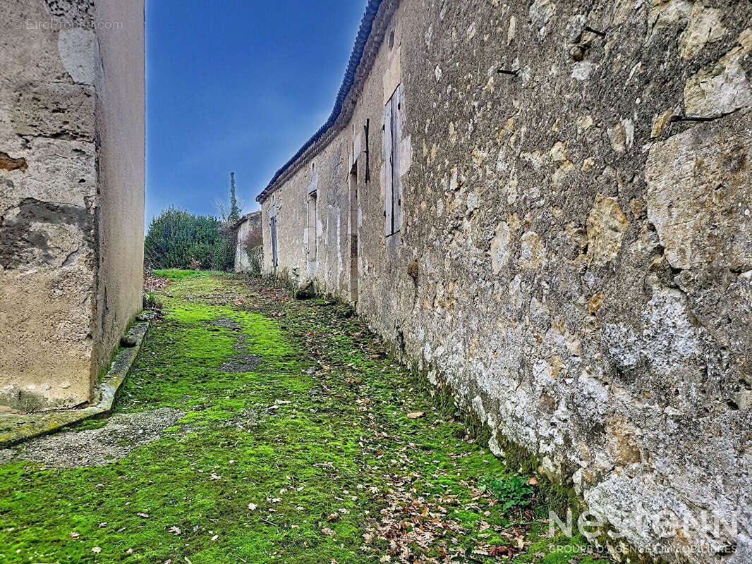 Maison à CASTELNAU-SUR-L'AUVIGNON