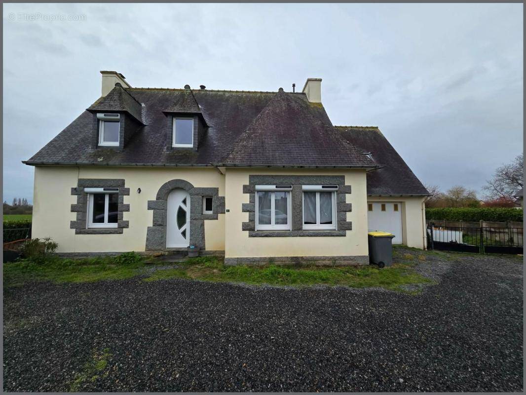 Maison à POMMERIT-JAUDY