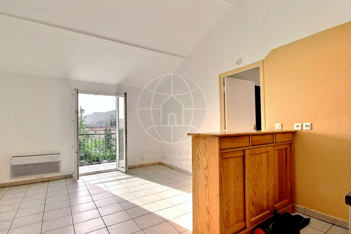 Appartement à LE LUC