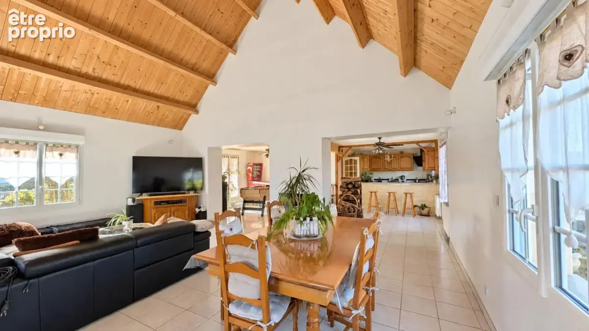 Maison 7 pièces 161 m² à vendre à Reville (50760) - photo 2