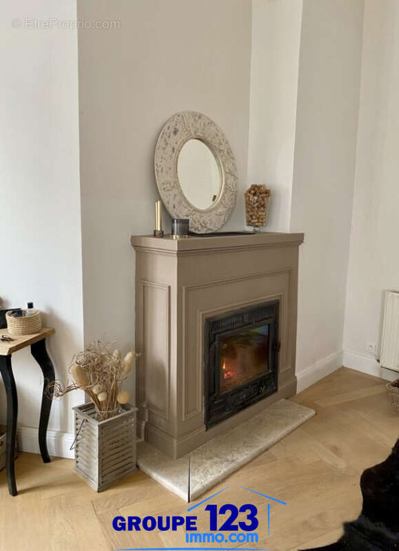 Maison à COULANGES-LA-VINEUSE