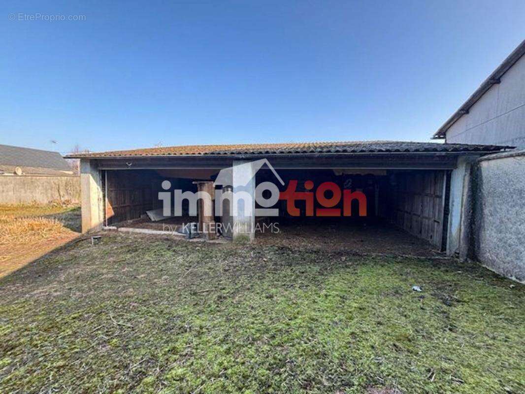 Maison à FEUQUIERES-EN-VIMEU