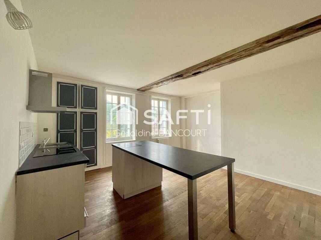 Appartement 160 m² à Saint-Ceneri-Le-Gerei  - photo 3