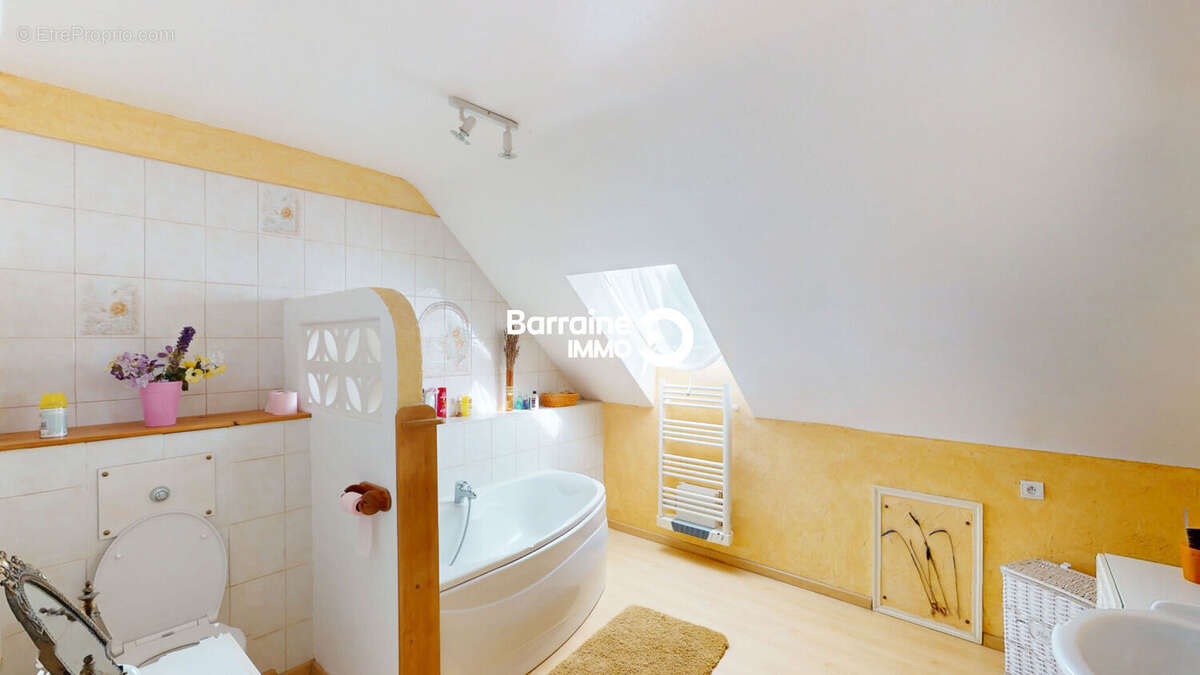 Exclusivite a vendre brest  maison independante terrain de 3500m²  appartement independant - photo 6