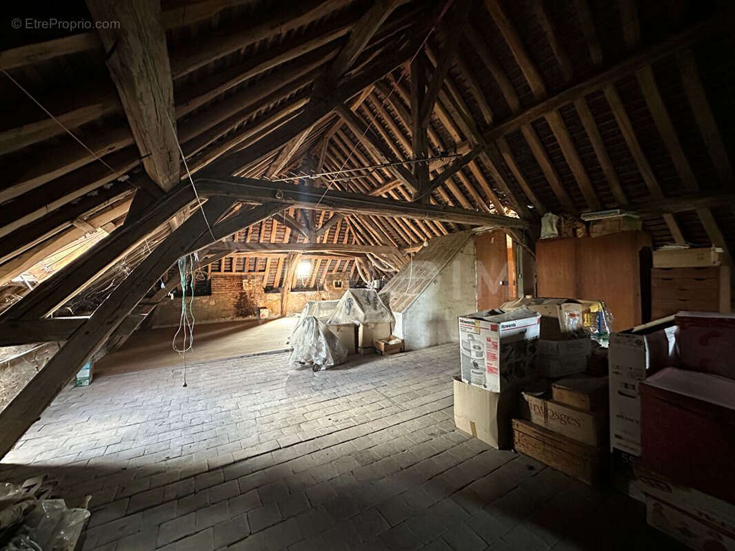 Maison à JOIGNY