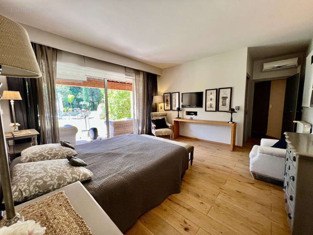 Maison à MOUGINS
