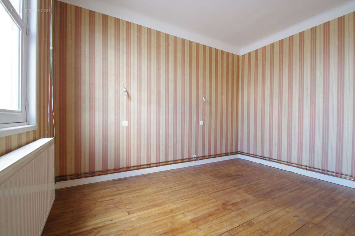 Maison familiale avec fort potentiel + Maison T2 de plain-pied indépendant - photo 7