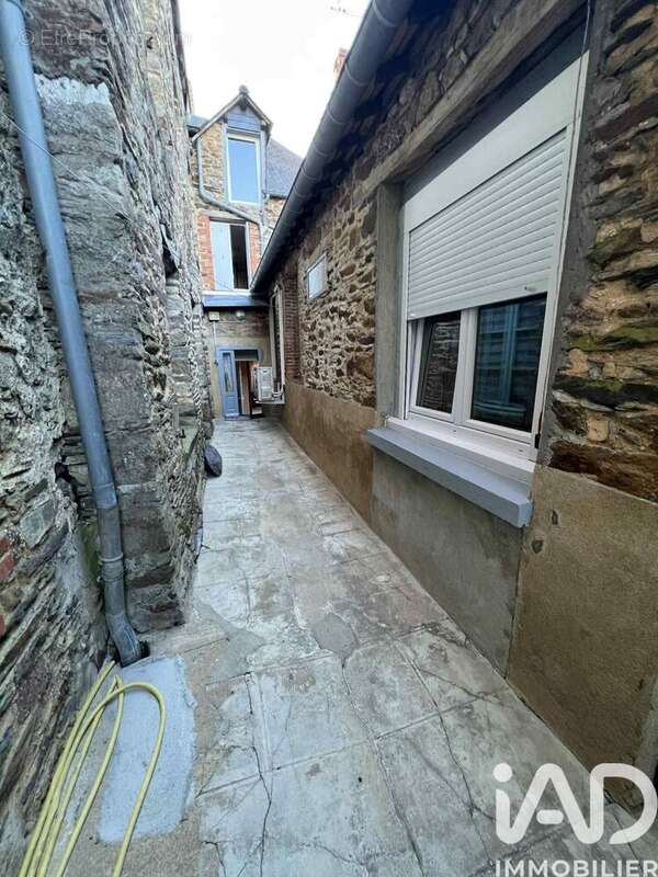 Photo 9 - Maison à LES BRULAIS