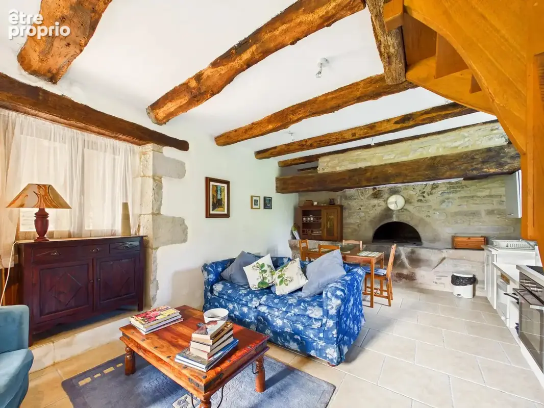 Propriété de caractère en pierre avec quatre habitations, piscine et dépendances - photo 12