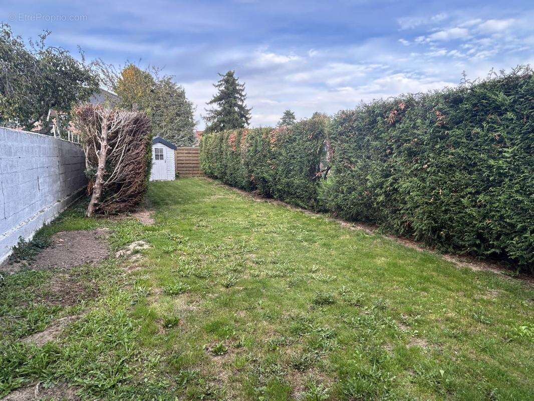 Maison à LA CHAPELLE-D&#039;ARMENTIERES