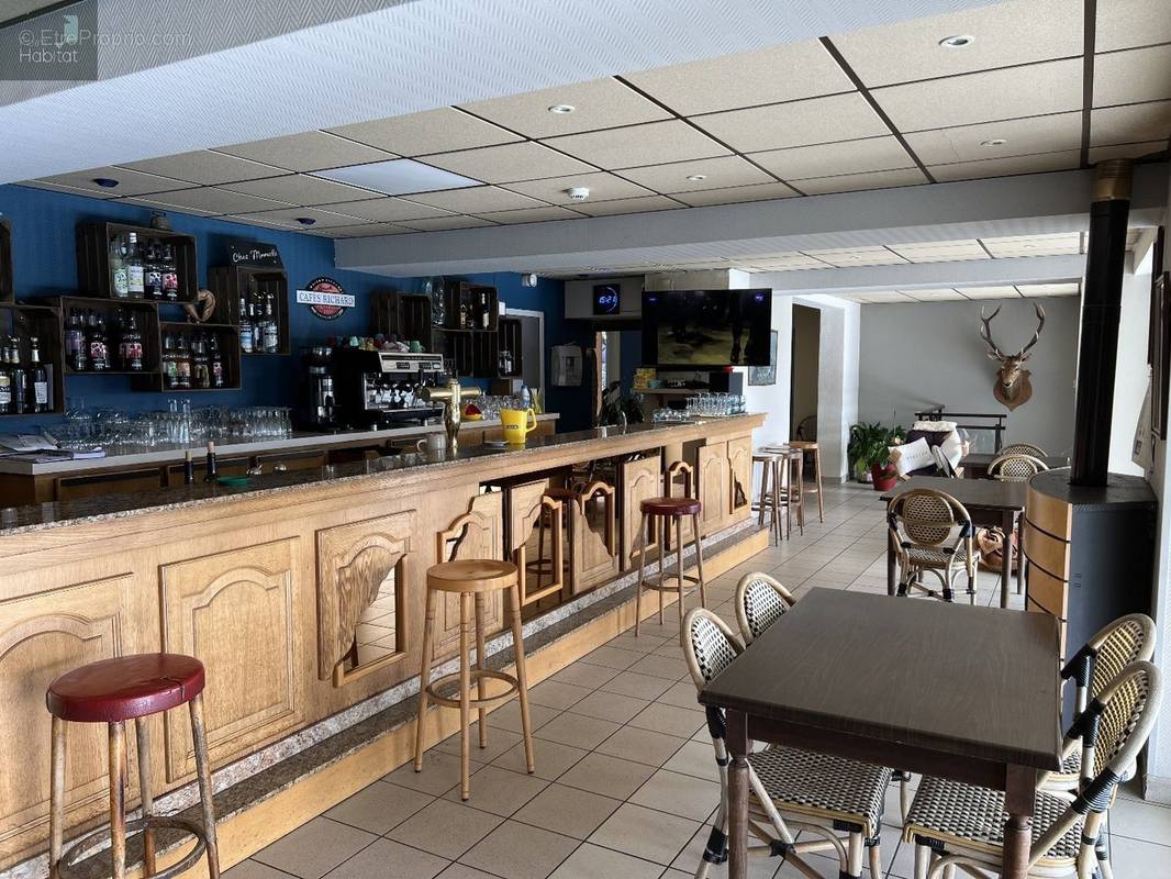 Commerce à MONTEZIC