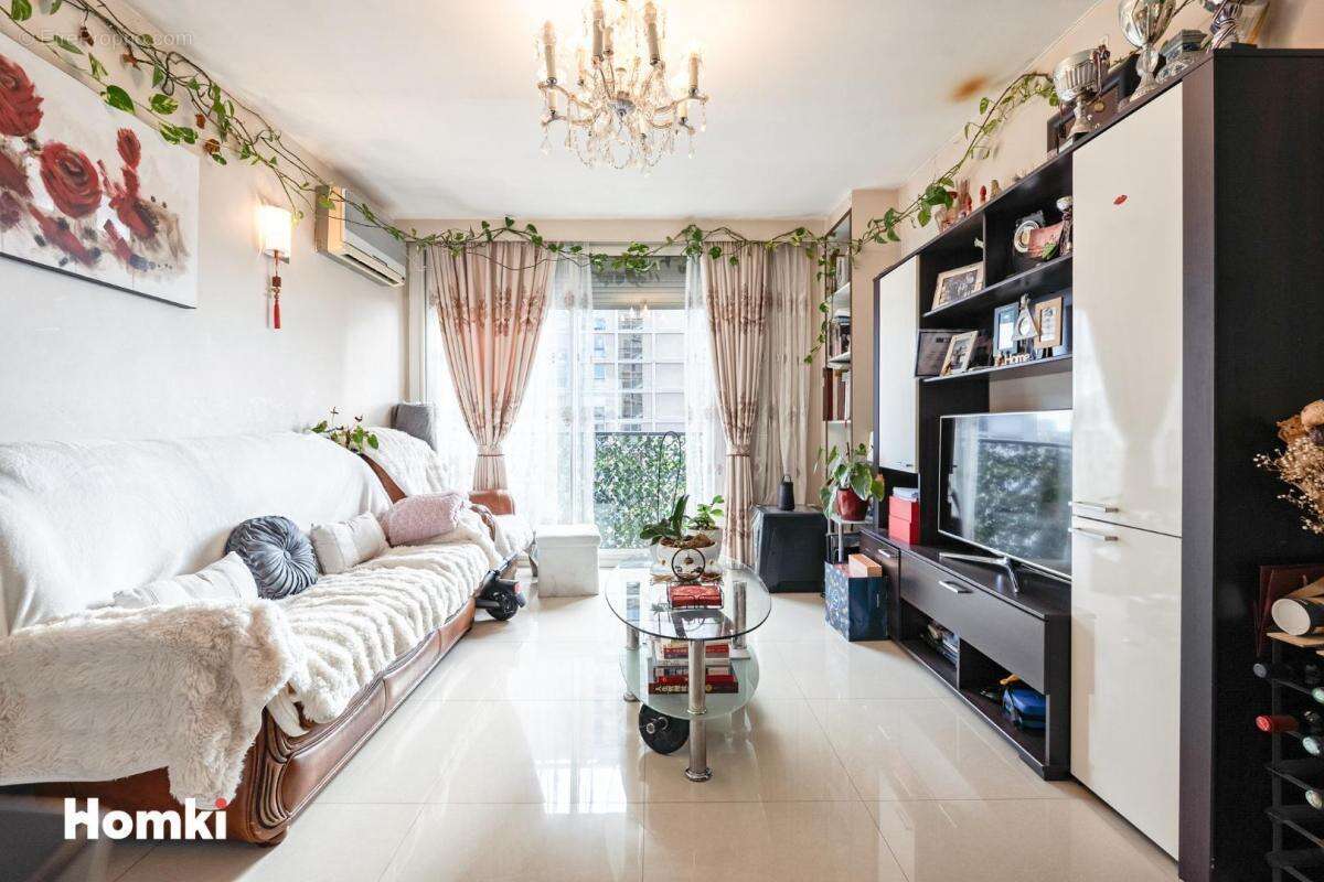 Appartement à MARSEILLE-1E