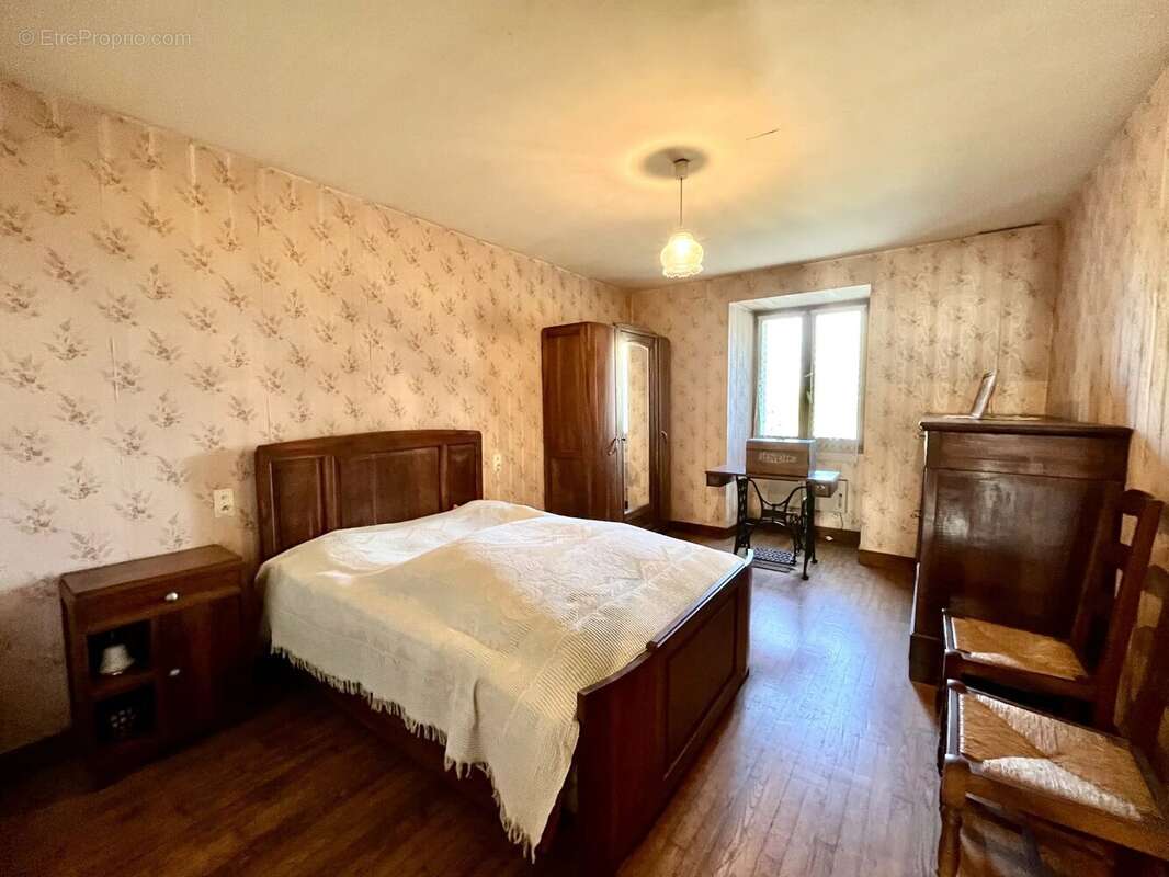 Maison à BOUTEILLES-SAINT-SEBASTIEN