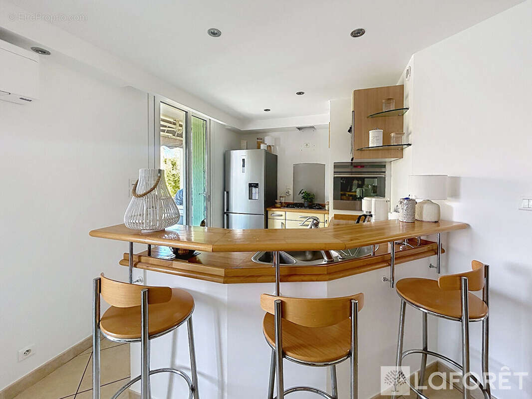 Appartement à CARRY-LE-ROUET