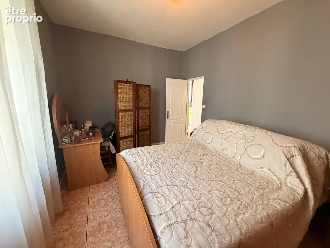 T6 avec 4 chambres, grand balcon donnant sur jardin au calme - photo 6