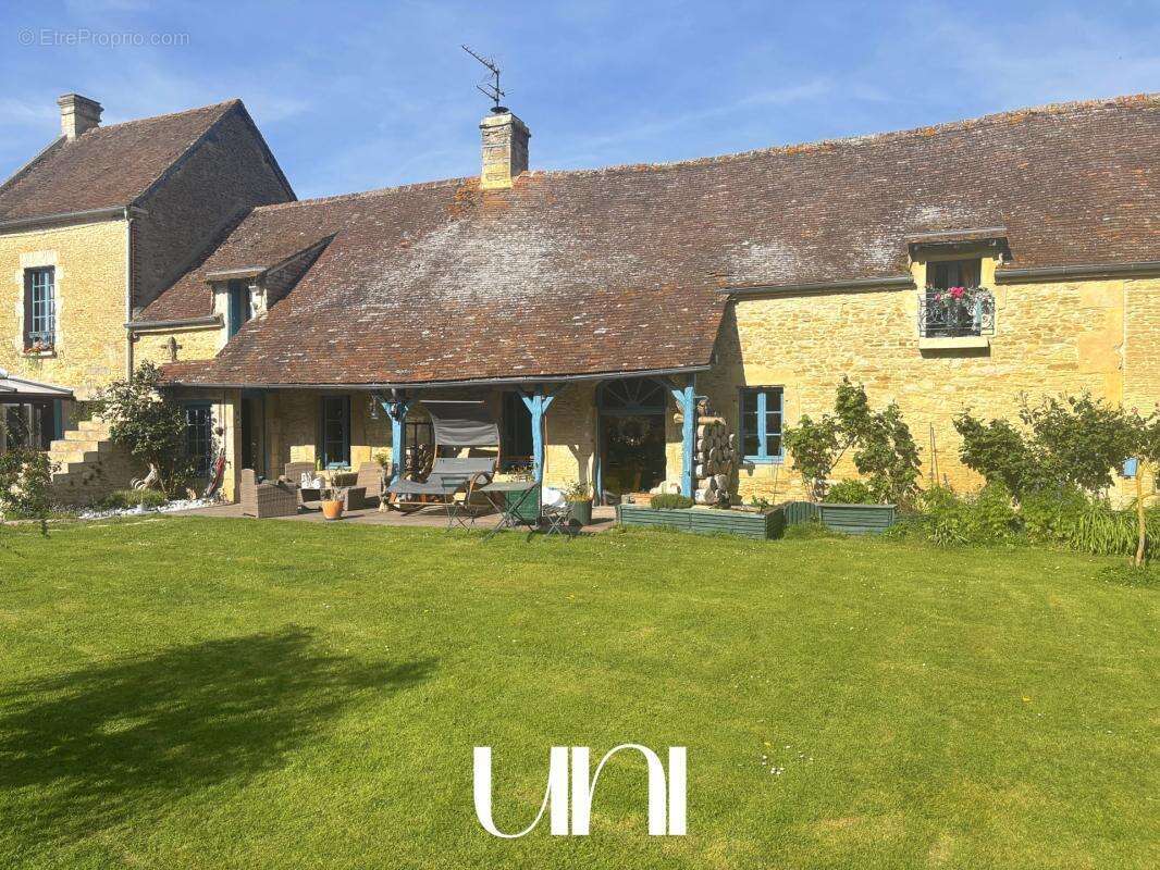 Maison 373 m² à Airan  - photo 31