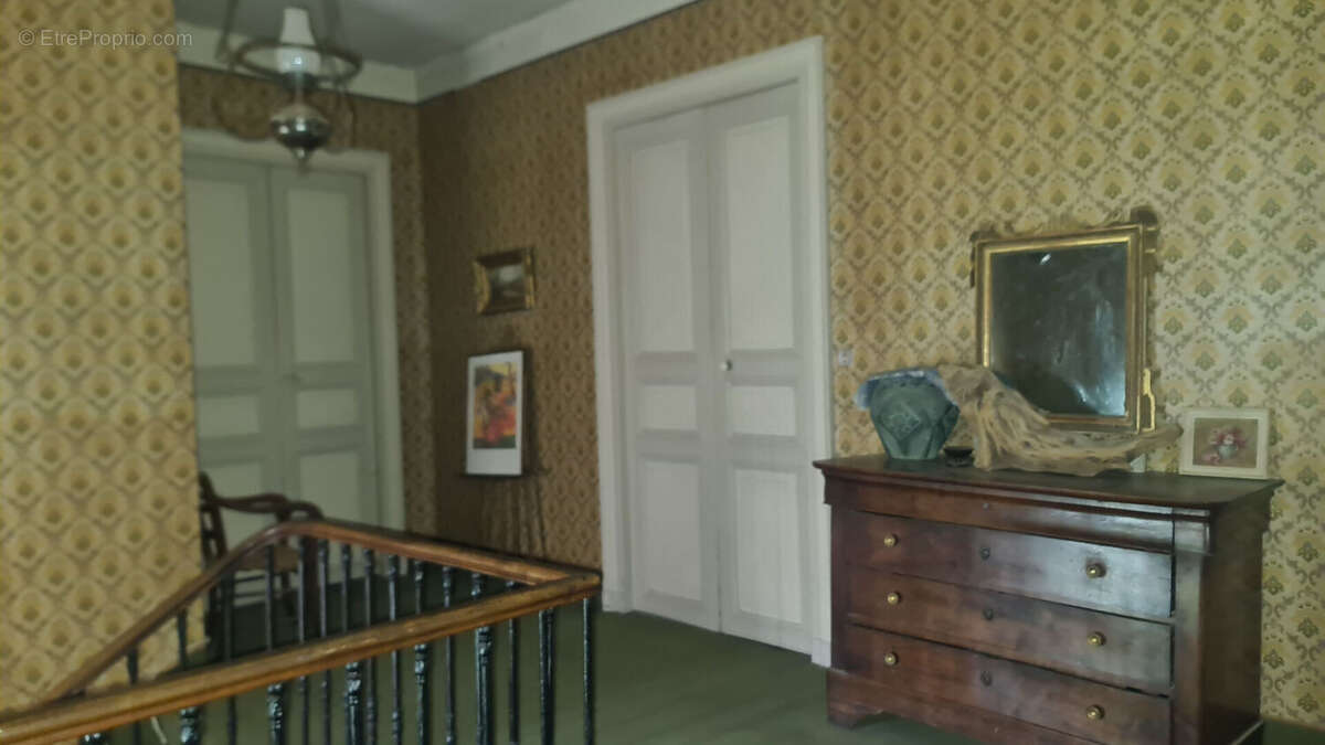 Maison à COURNONSEC