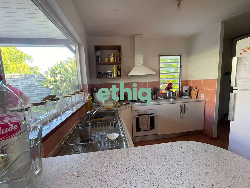 Maison à BAIE-MAHAULT