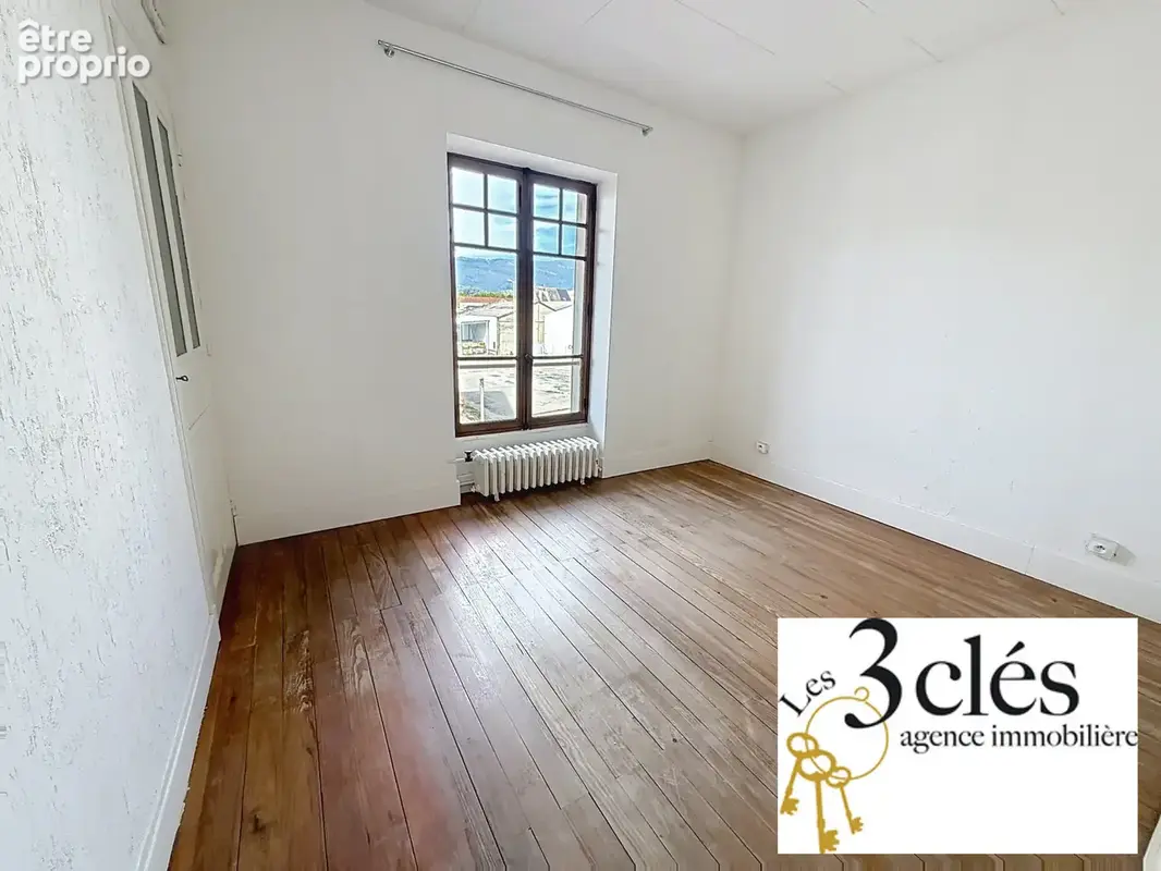 Investissement locatif   2 t3 indépendants + 4 garages   terrain 480 m2 - photo 18