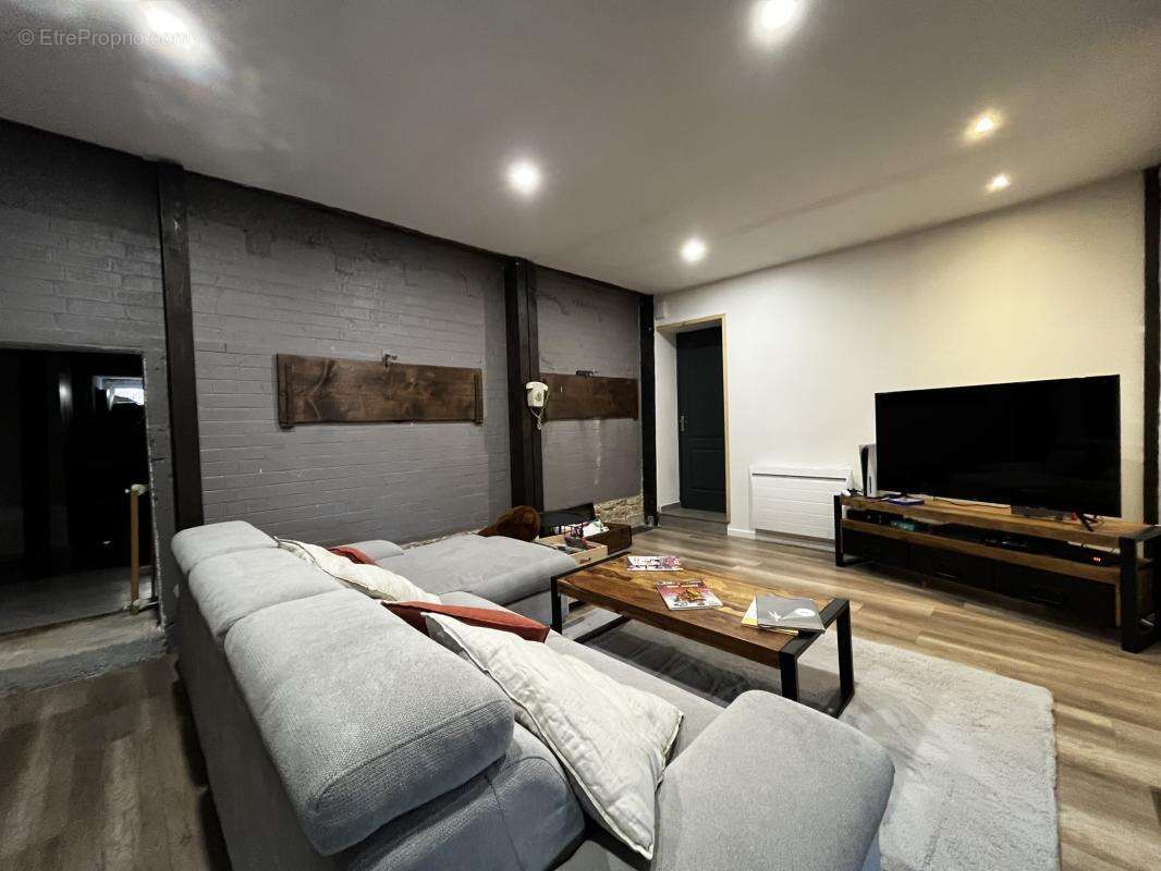 Maison à OYE-ET-PALLET