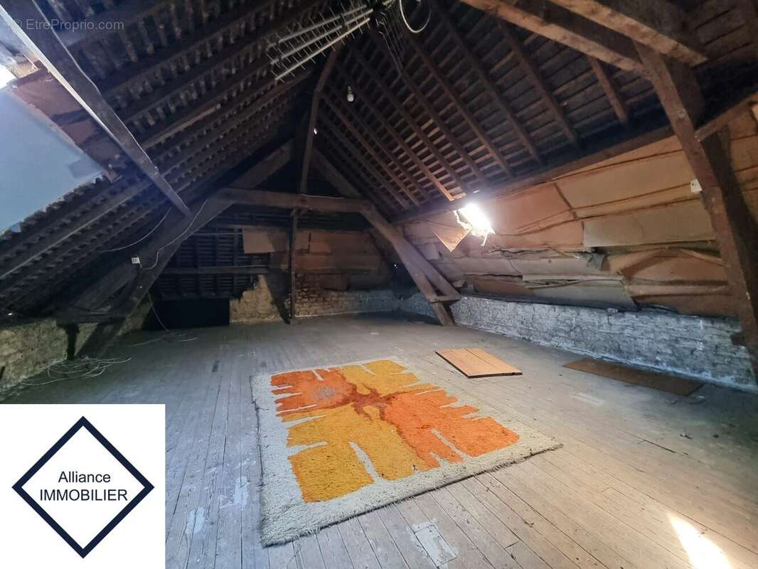 Maison à MONTAUBAN-DE-BRETAGNE