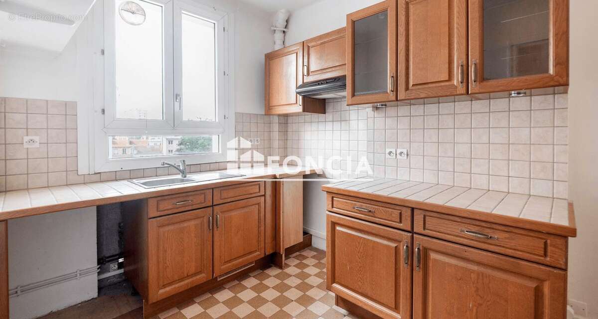 Appartement à PARIS-15E
