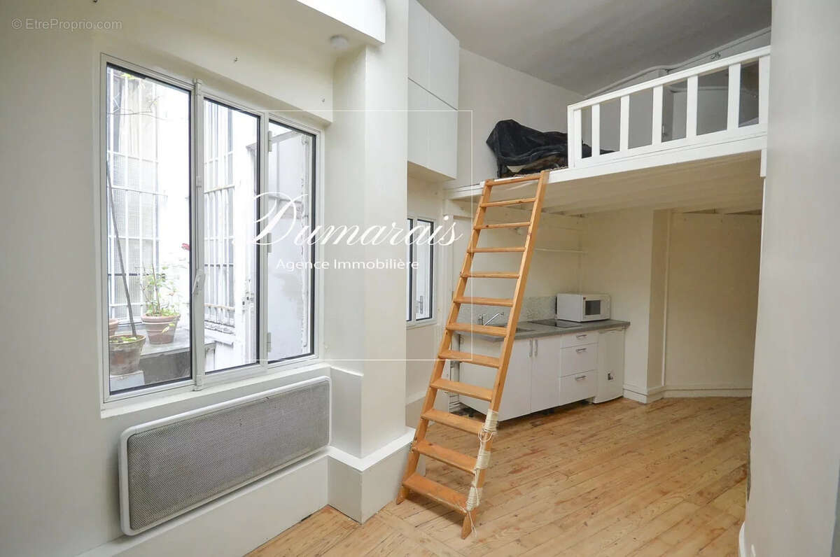 Appartement à PARIS-9E