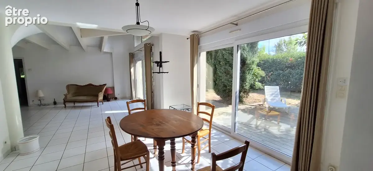 Maison 120m² à saint-denis-lès-bourg - photo 5
