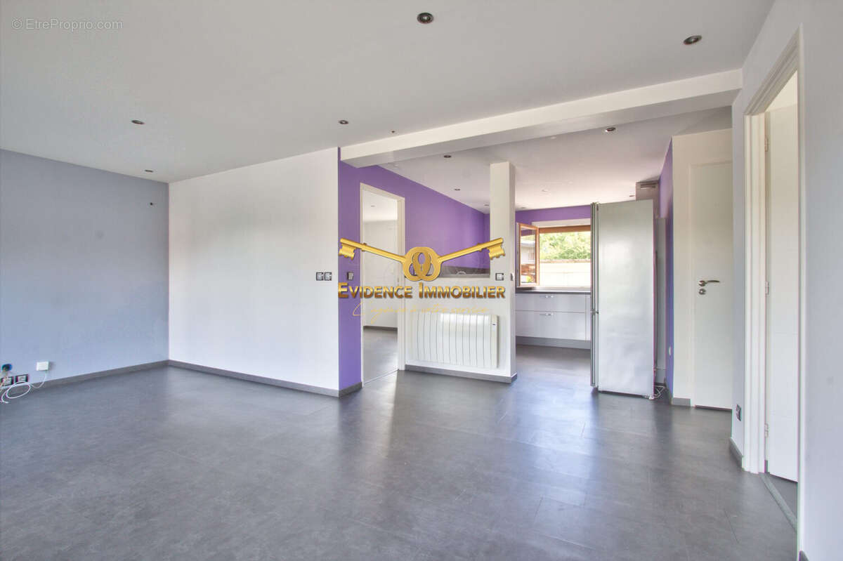 Appartement à GRIGNON