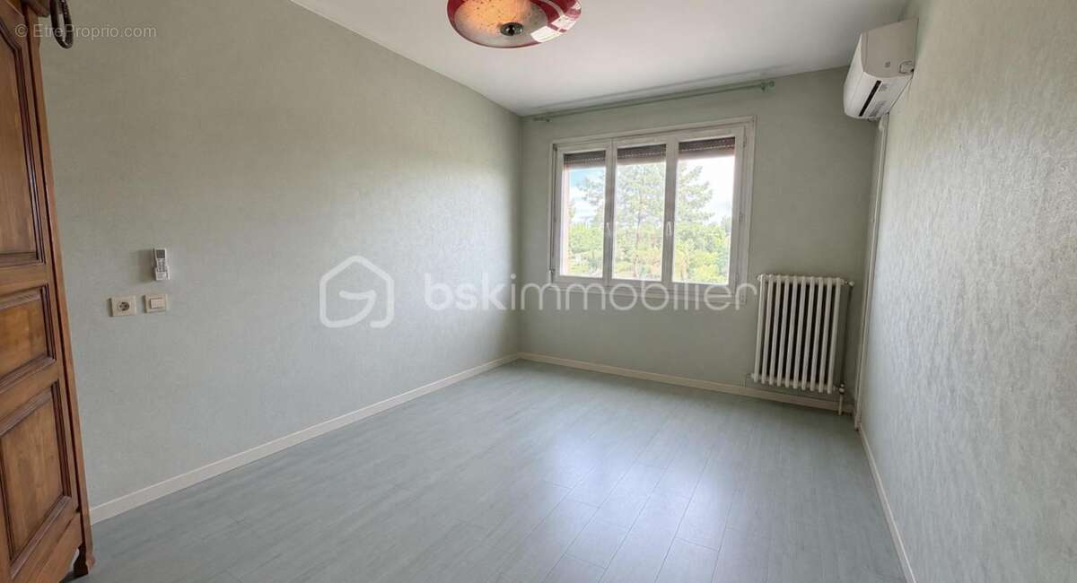 MONTRIGAUD / VALHERBASSE - Maison mitoyenne à rénover 128 m² - photo 4
