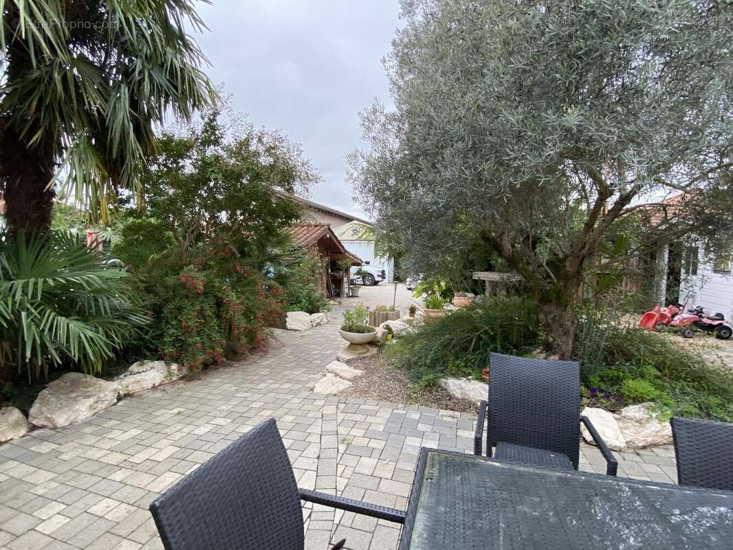 Photo 3 - Maison à ARS-SUR-FORMANS