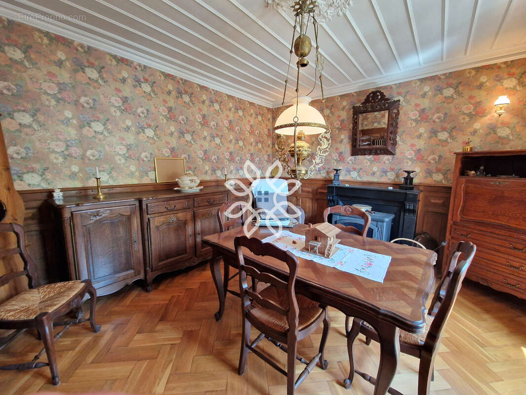 Maison à PEYRUSSE