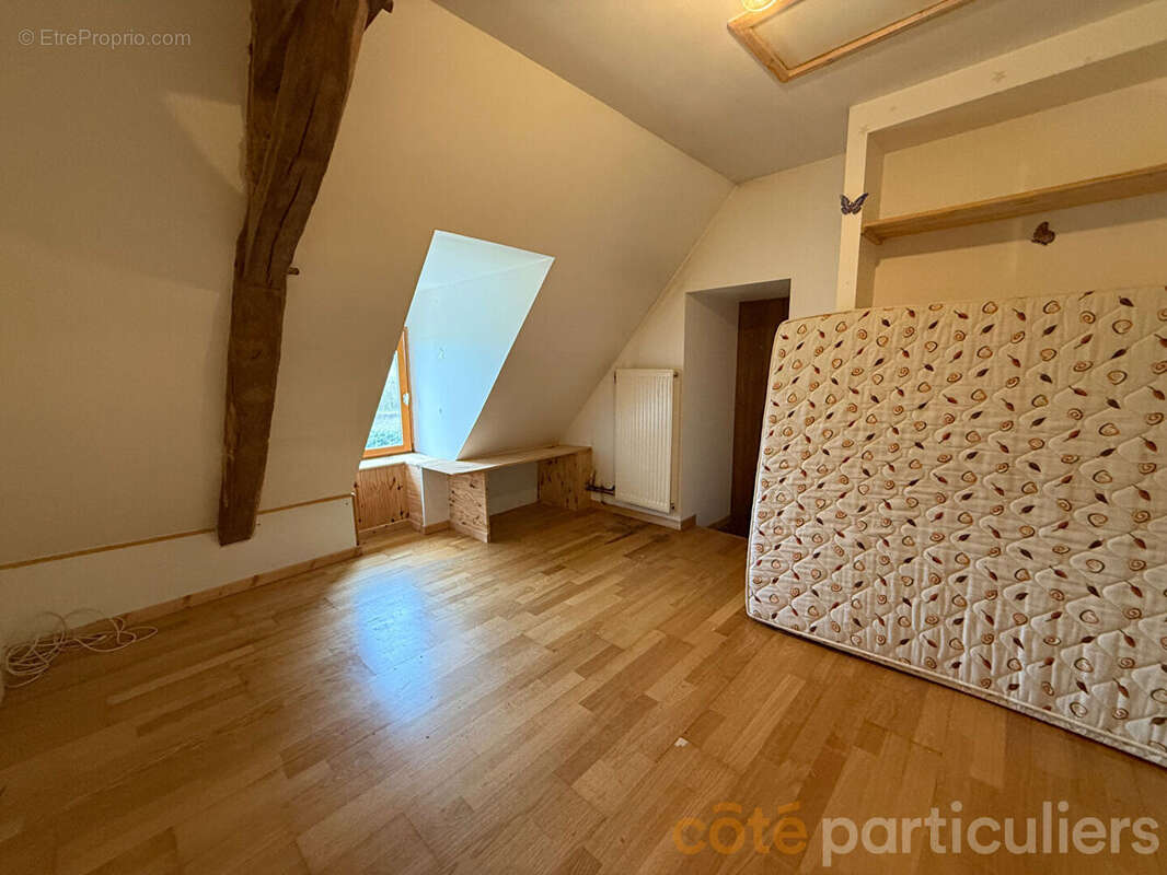 Maison à ISLE-ET-BARDAIS