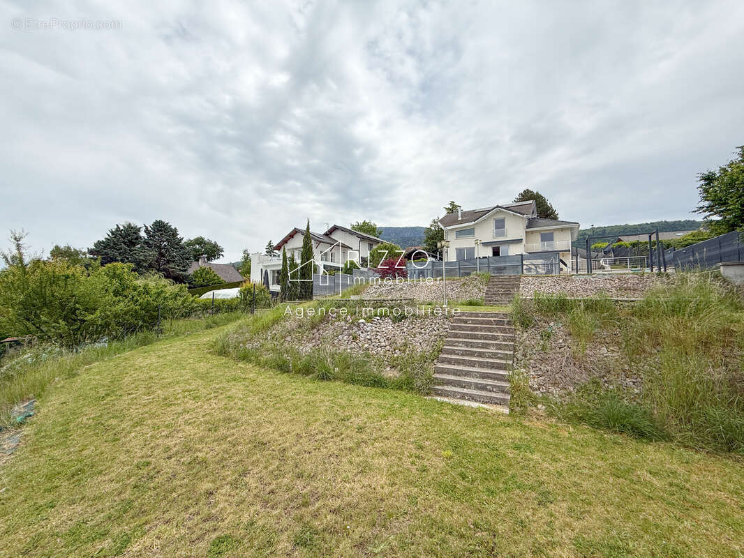 Maison à SAINT-CERGUES