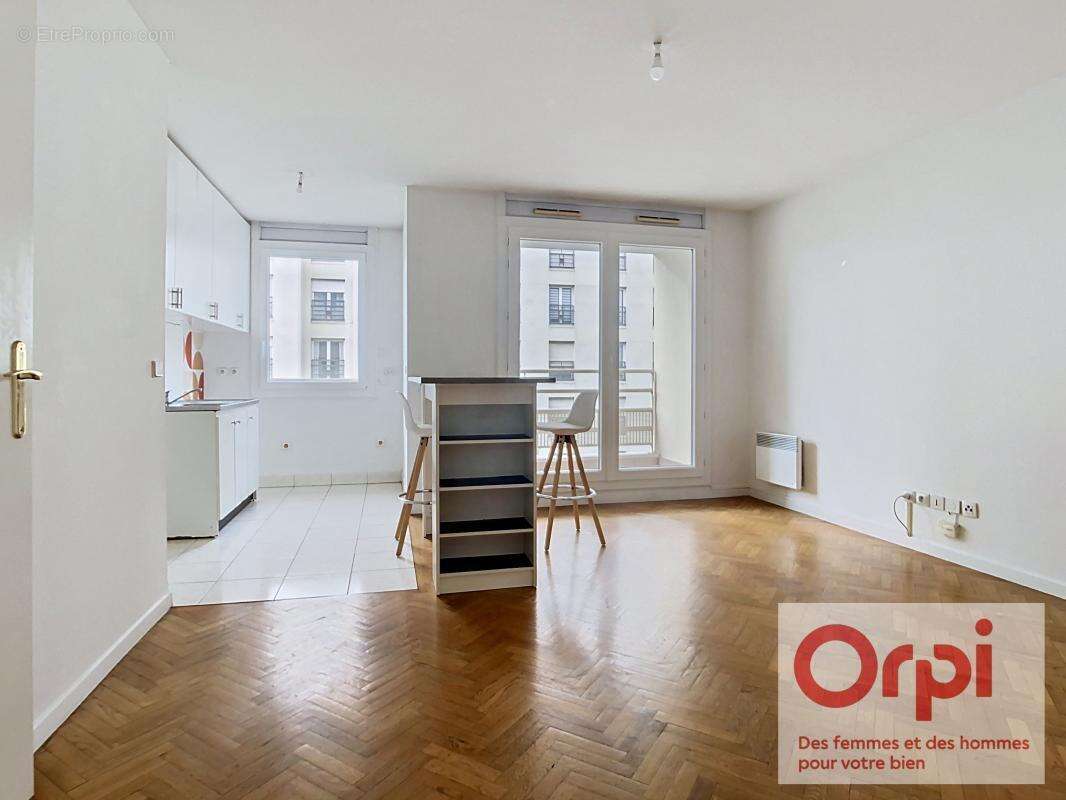 Appartement à ISSY-LES-MOULINEAUX