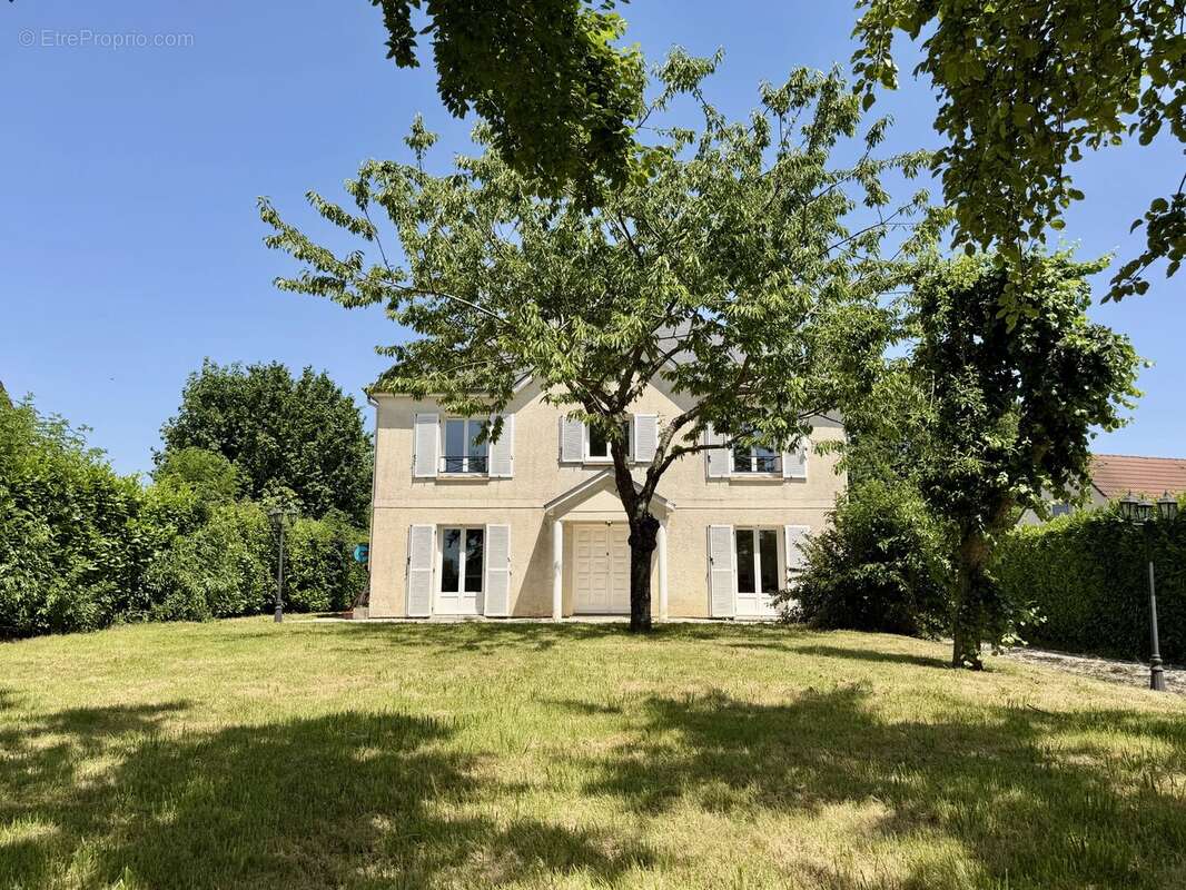 Maison Plateau Est - 7 pièces sur terrain de plus de 1000 m² ! - photo 15