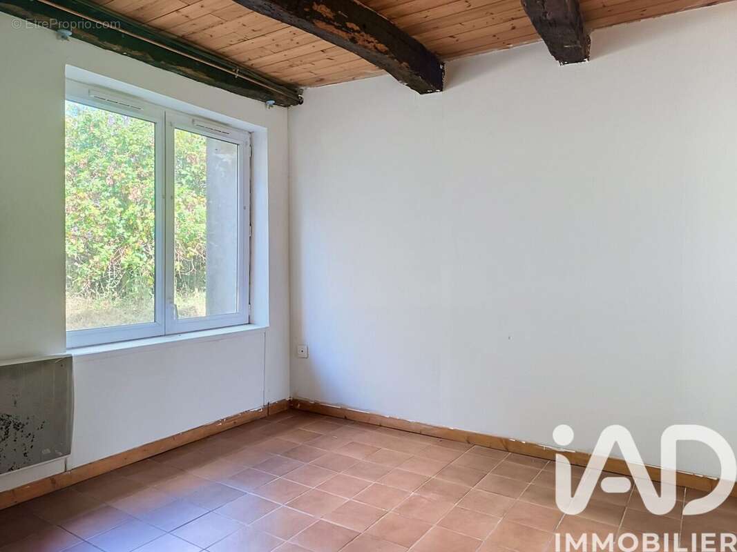 Maison 125 m² à Doeuil-Sur-Le-Mignon  - photo 9