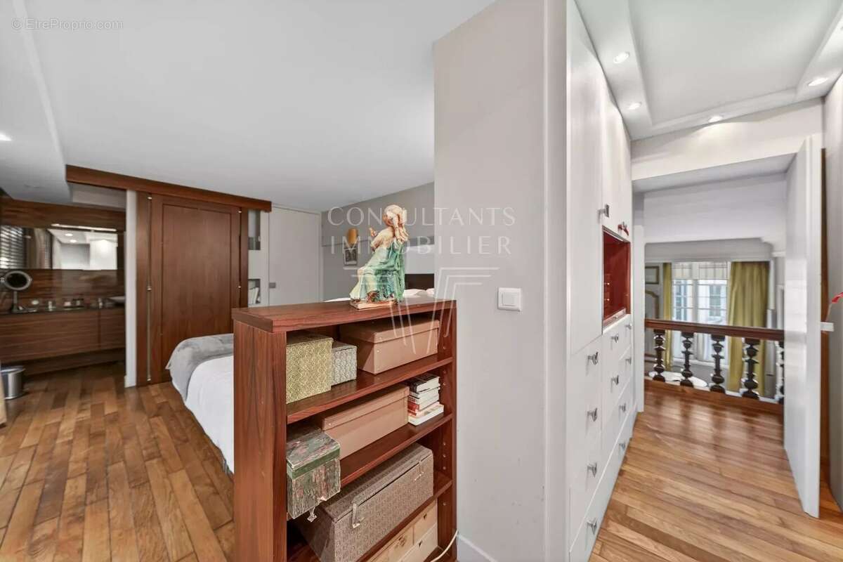Appartement à PARIS-3E
