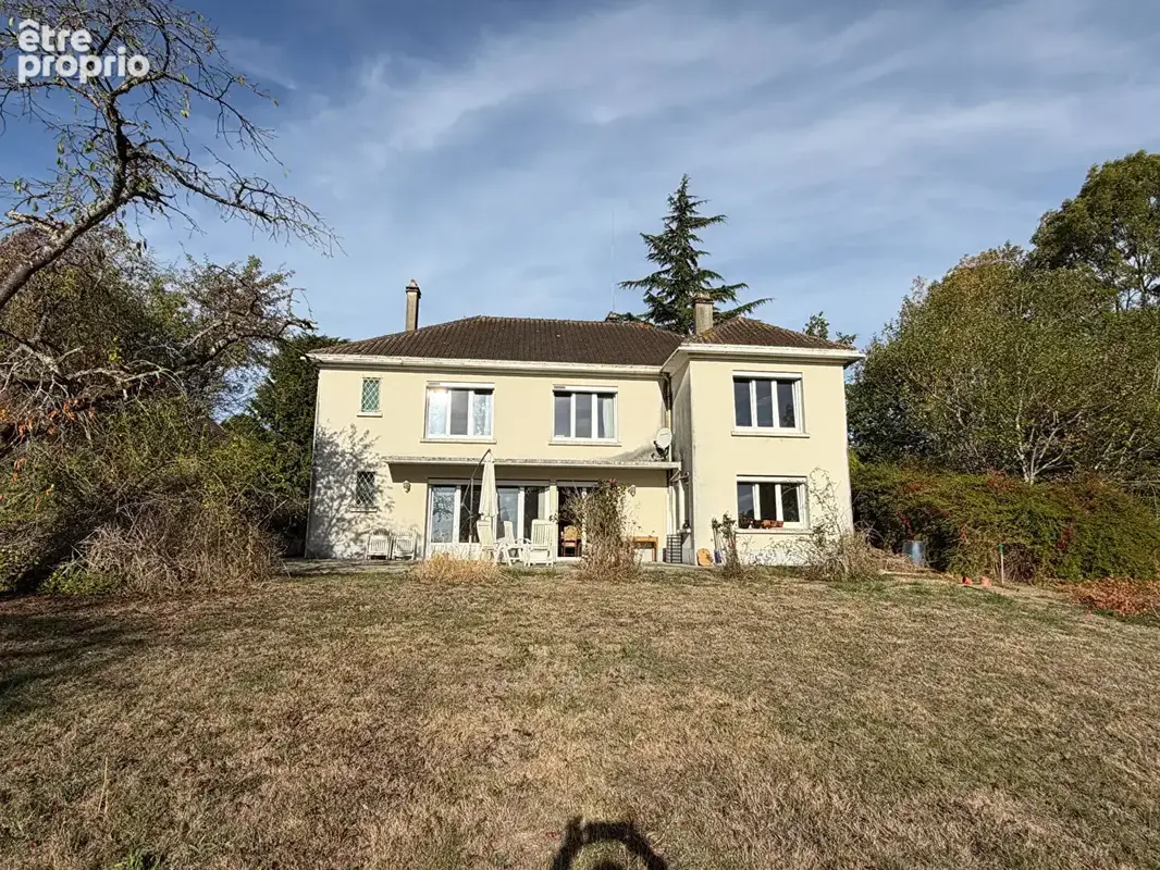 A vendre Maison Saint Jean Les Deux Jumeaux 7 pièce(s) 216 m2 - photo 1
