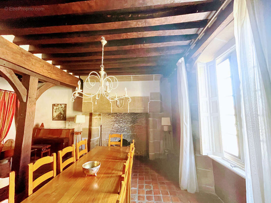 Maison à SAINT-MENOUX