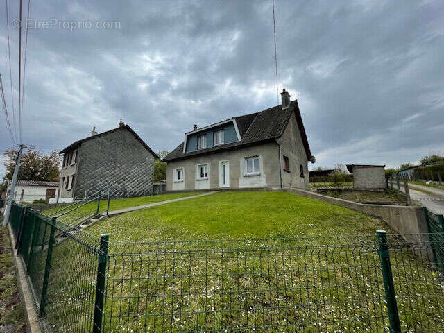 Maison à BEAURAINVILLE