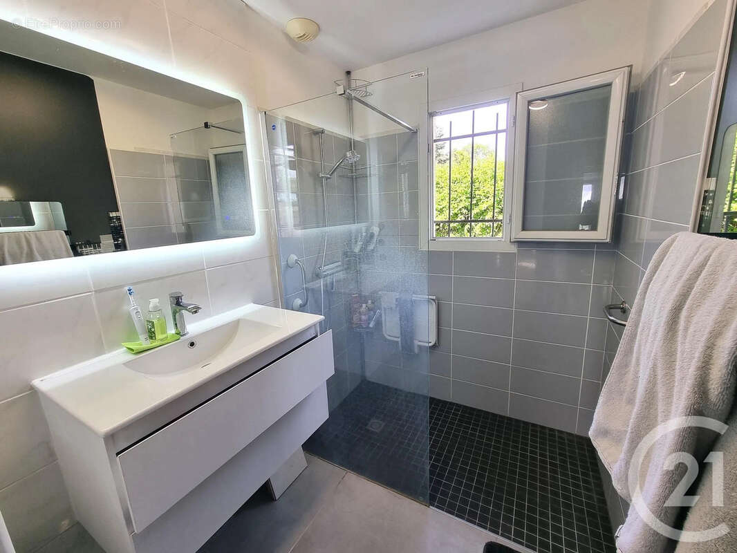 Maison 110 m² à Cosne-Cours-Sur-Loire  - photo 10