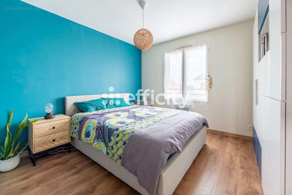 Maison à BOUGUENAIS