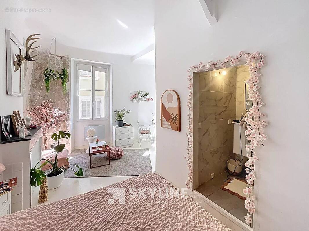 Appartement à MARSEILLE-2E