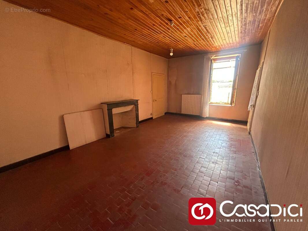 Maison 97 m² à Cercy-La-Tour  - photo 9