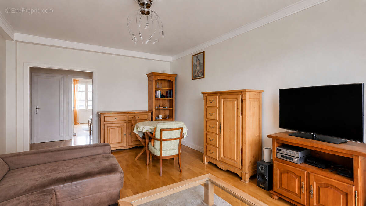Appartement Courbevoie 3 pièce(s) 63.16 m2 - photo 10
